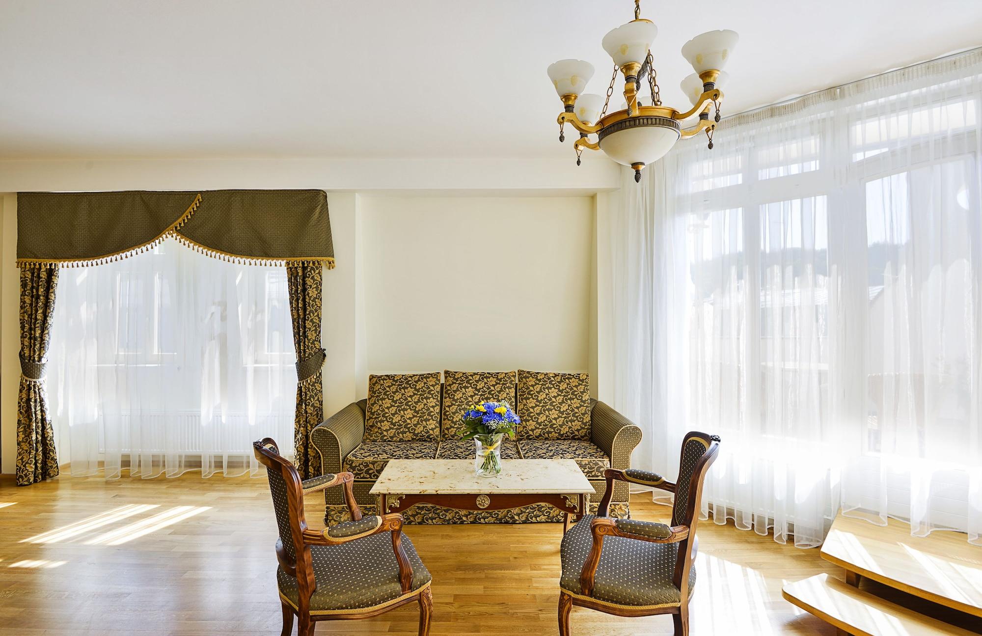 Mariánské Lázně Residence Romanza מראה חיצוני תמונה