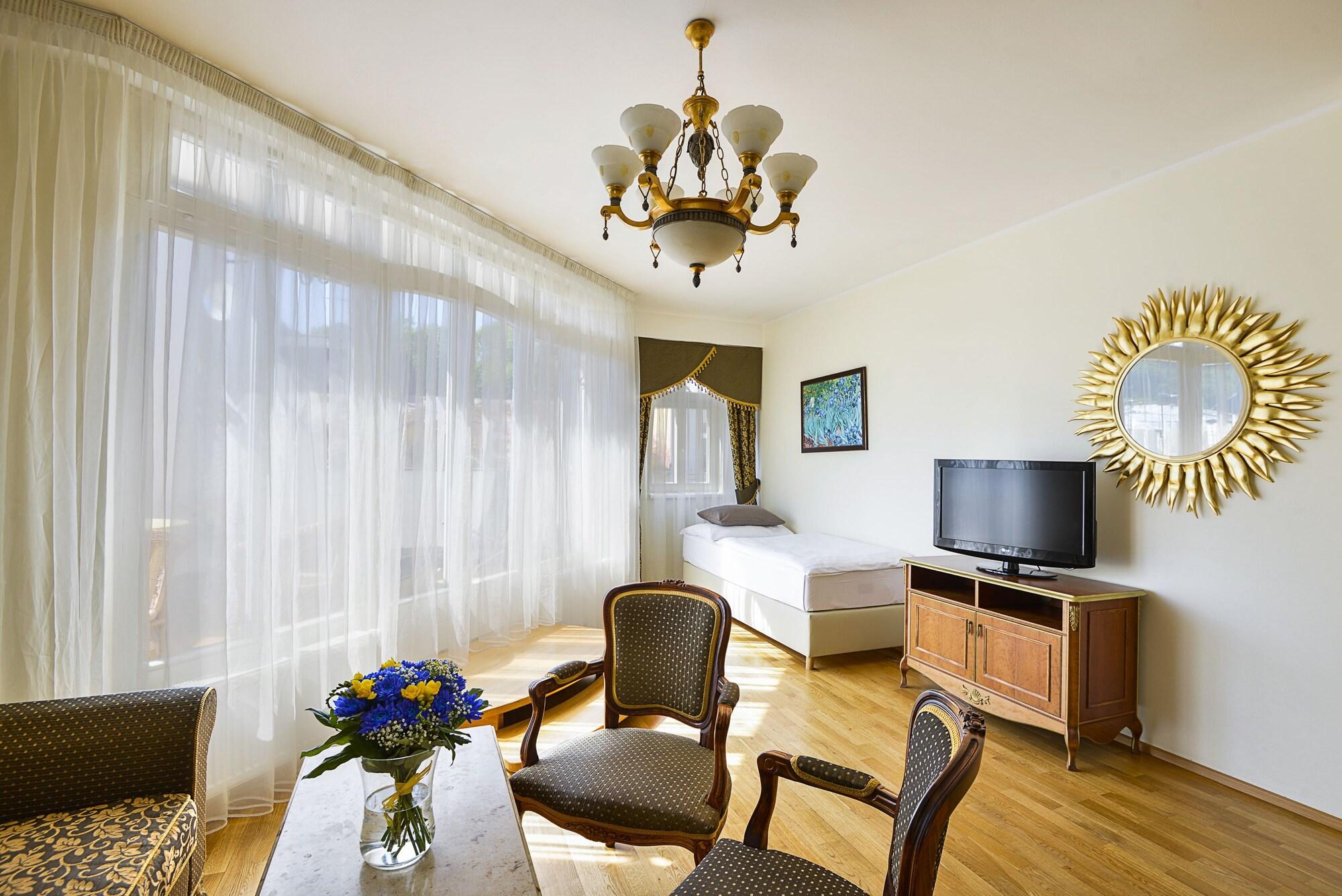 Mariánské Lázně Residence Romanza מראה חיצוני תמונה