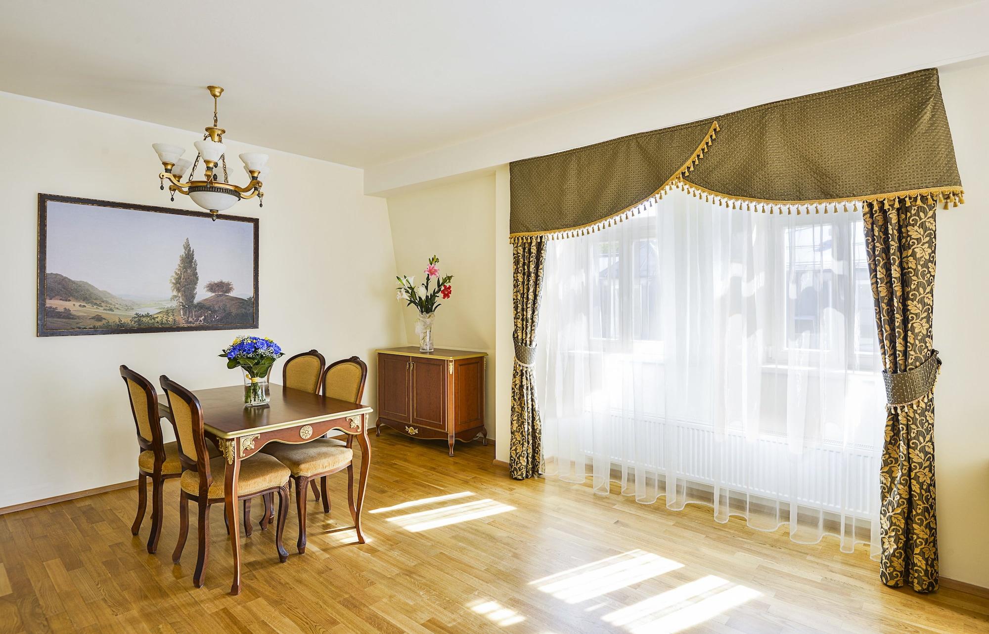 Mariánské Lázně Residence Romanza מראה חיצוני תמונה