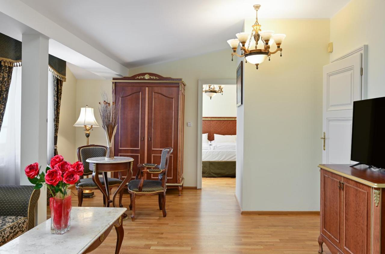 Mariánské Lázně Residence Romanza מראה חיצוני תמונה