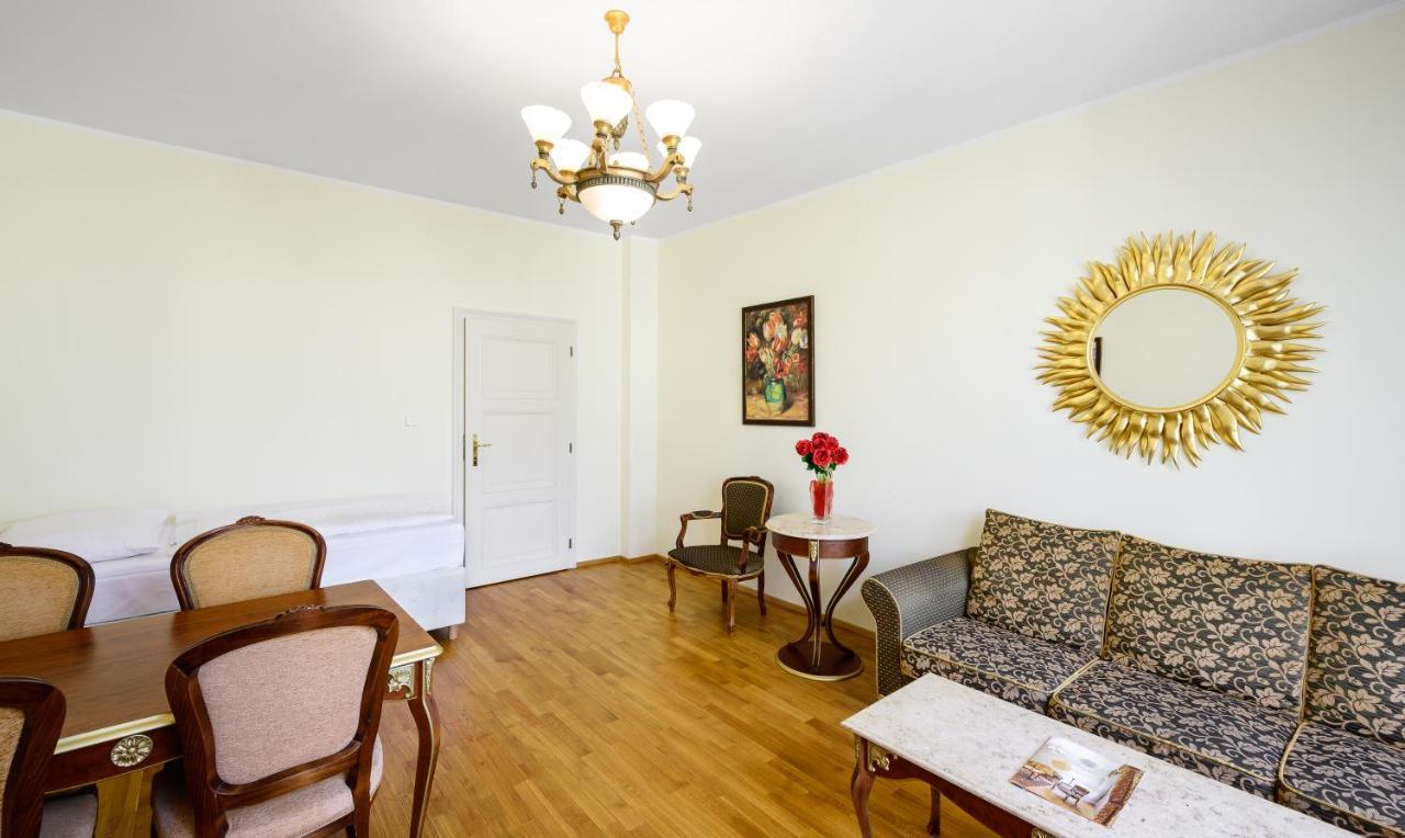 Mariánské Lázně Residence Romanza מראה חיצוני תמונה